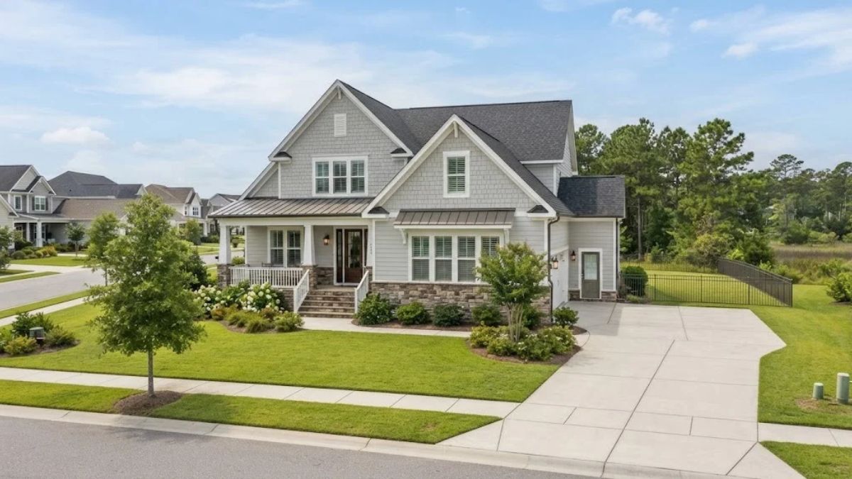 Porters Neck vs. Downtown: Two Wilmington Neighborhoods, Two Different Plumbing Ages